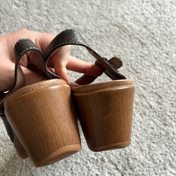 Dansko Size 40 Pewter Leather Joanie Strappy Wedge Slingback Sandals - Picture 6 of 7